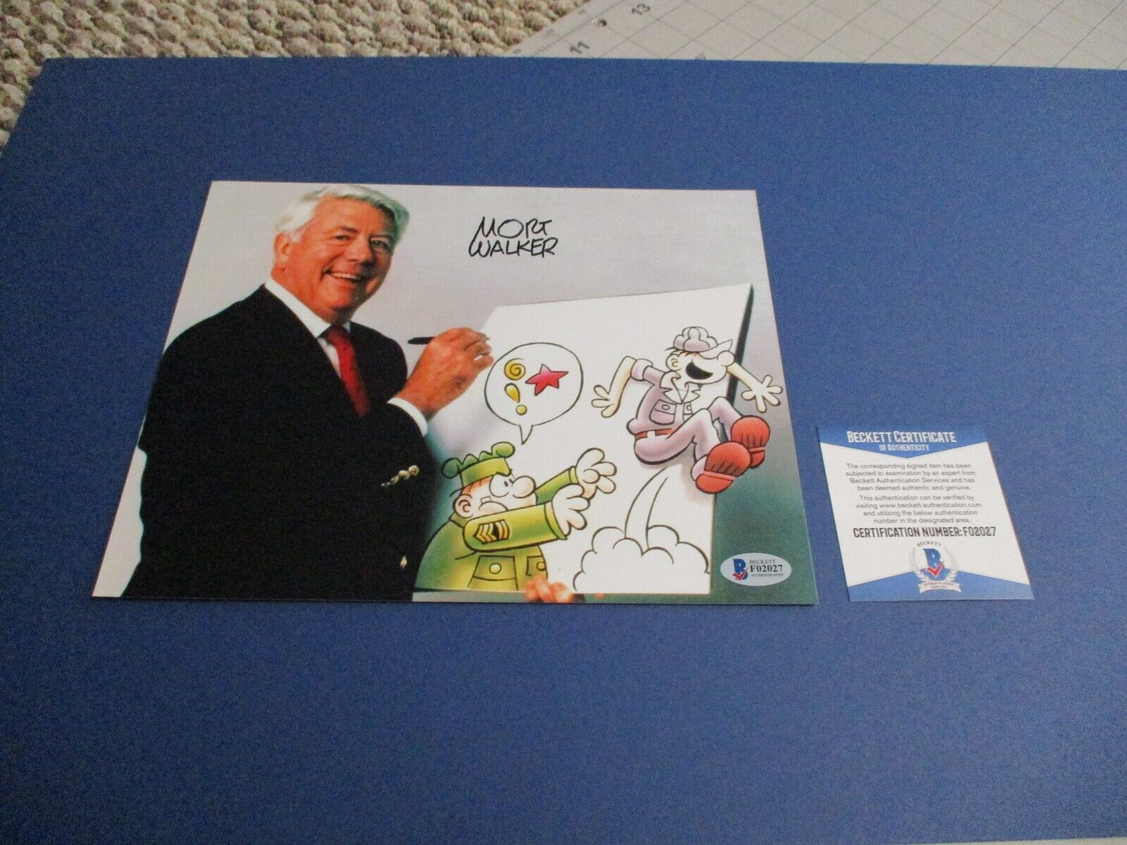 Mort Walker Autographed Signed 8x10 Color Photo Beckett COA #F02027