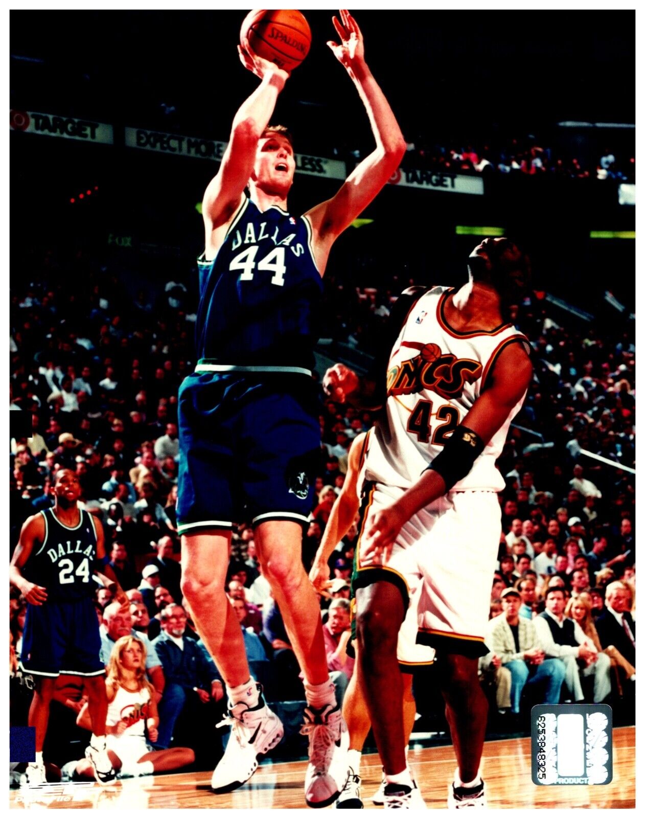 Shawn Bradley Dallas Mavericks Unsigned 8x10 Sports Photo B W/ NBA Hologram