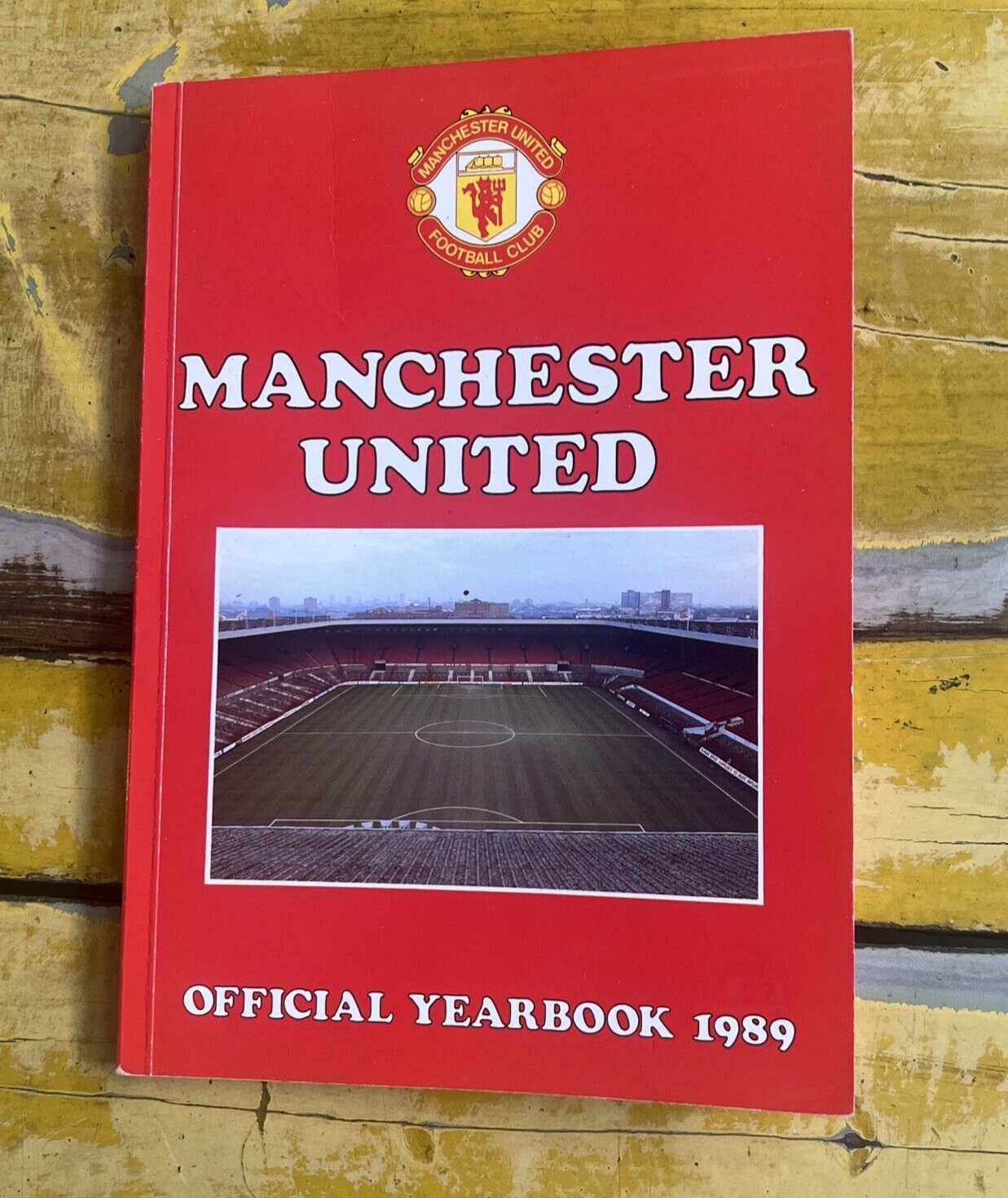 1989 Manchester United Football Club Official Yearbook No.3