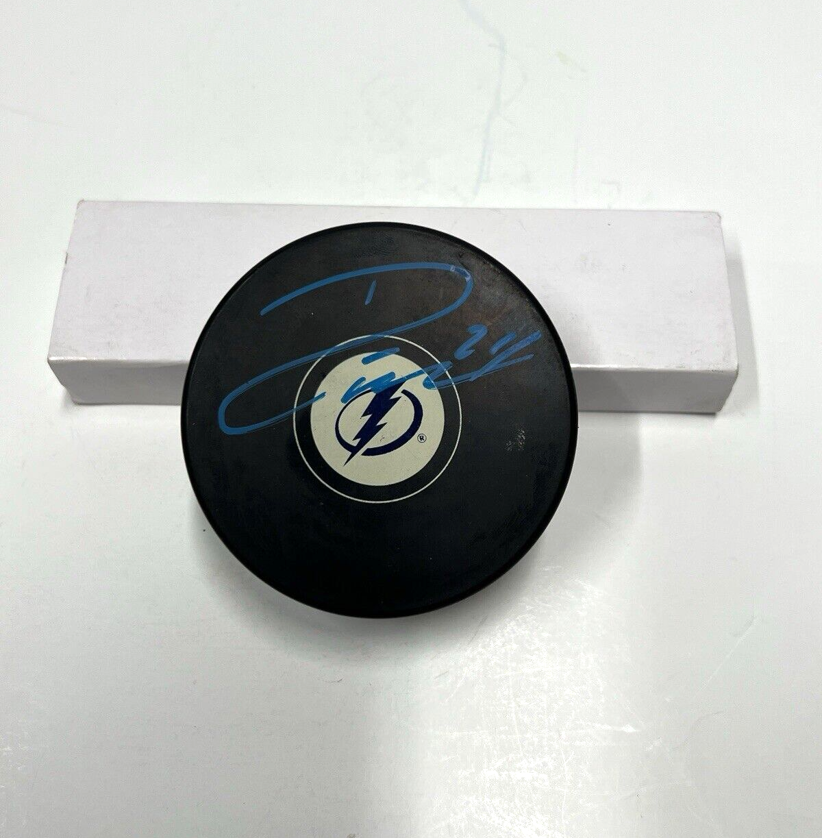 Ryan Callahan Tampa Bay Lightning Autographed Signed Lightning Hockey Puck ASCF