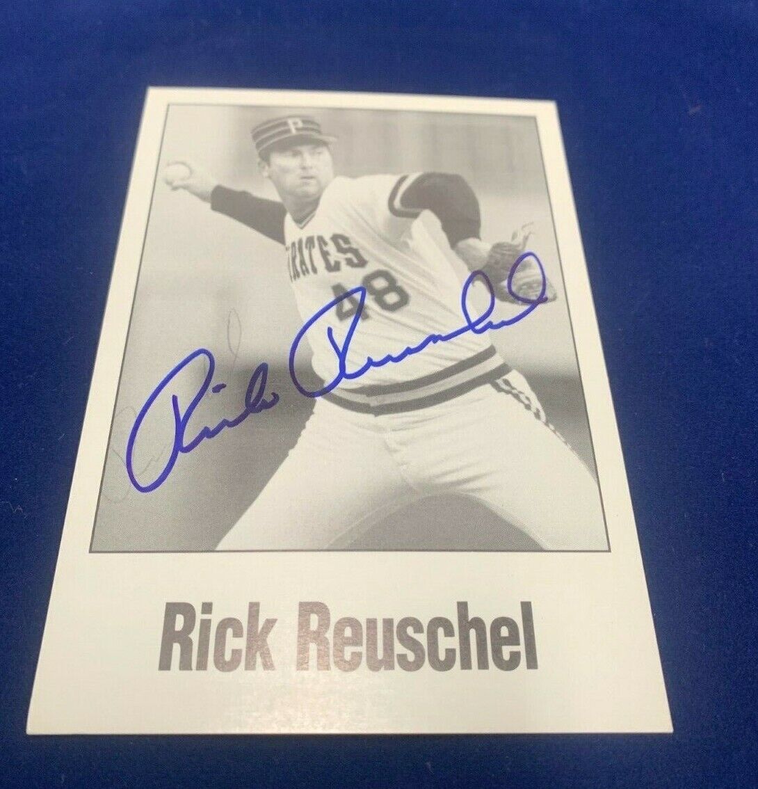 Rick Reuschel from Pittsburgh Pirates 3x5 Signed Photo in Great Condition