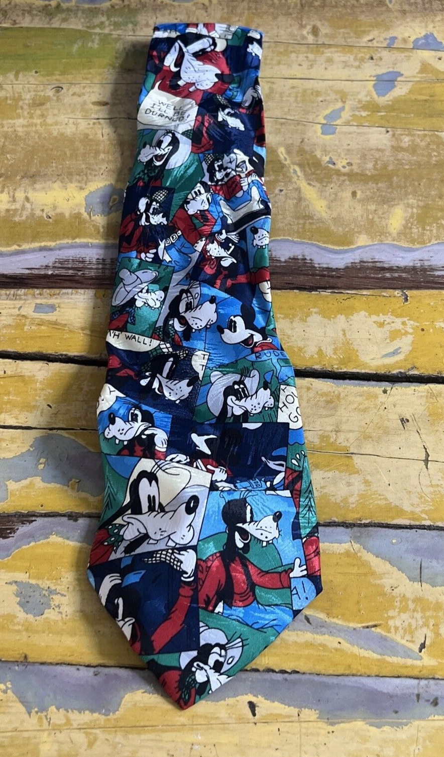 Walt Disney Disney Unlimited Goofy Men's Tie silk