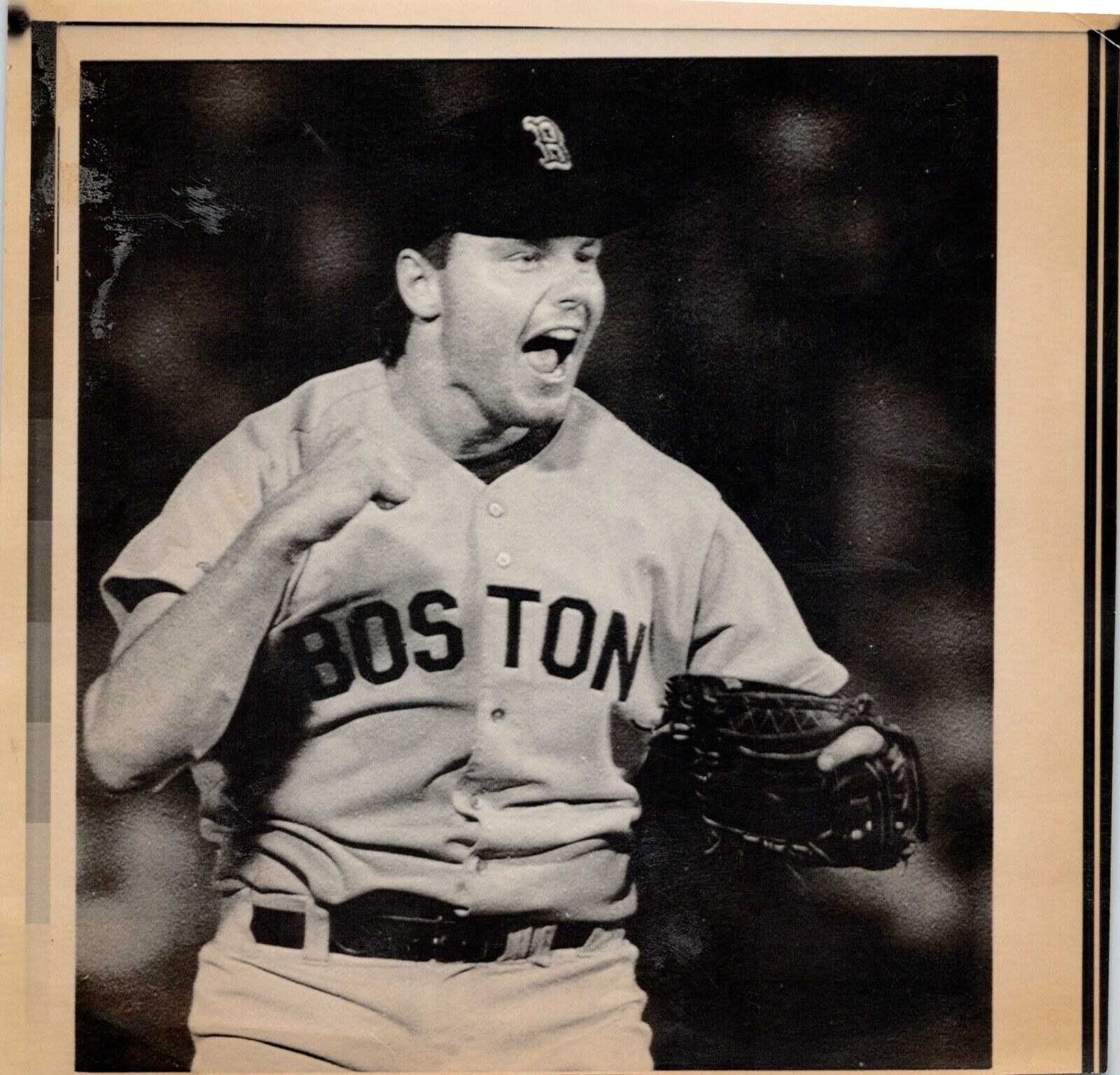 Roger Clemens Boston Red Sox 7.5x7.25 AP Photo Leaf Desk Press Photo