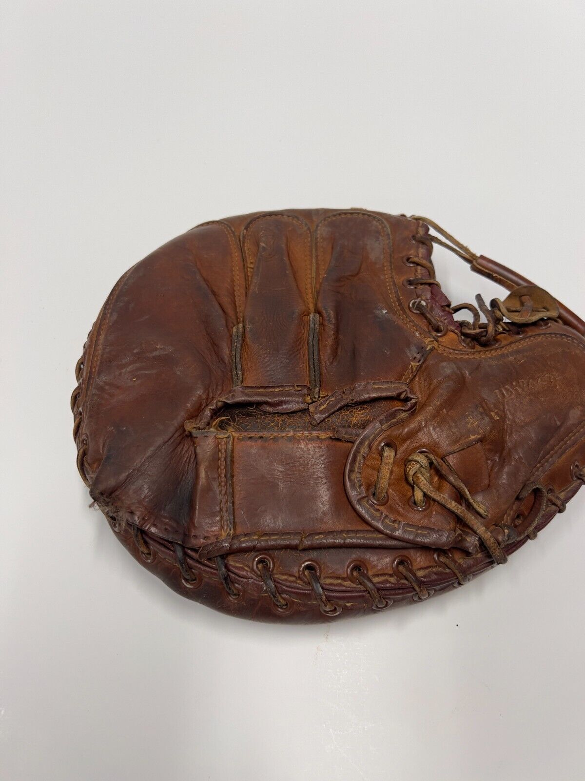 Vintage Wilson catchers mitt A2562 Rube walker Model used