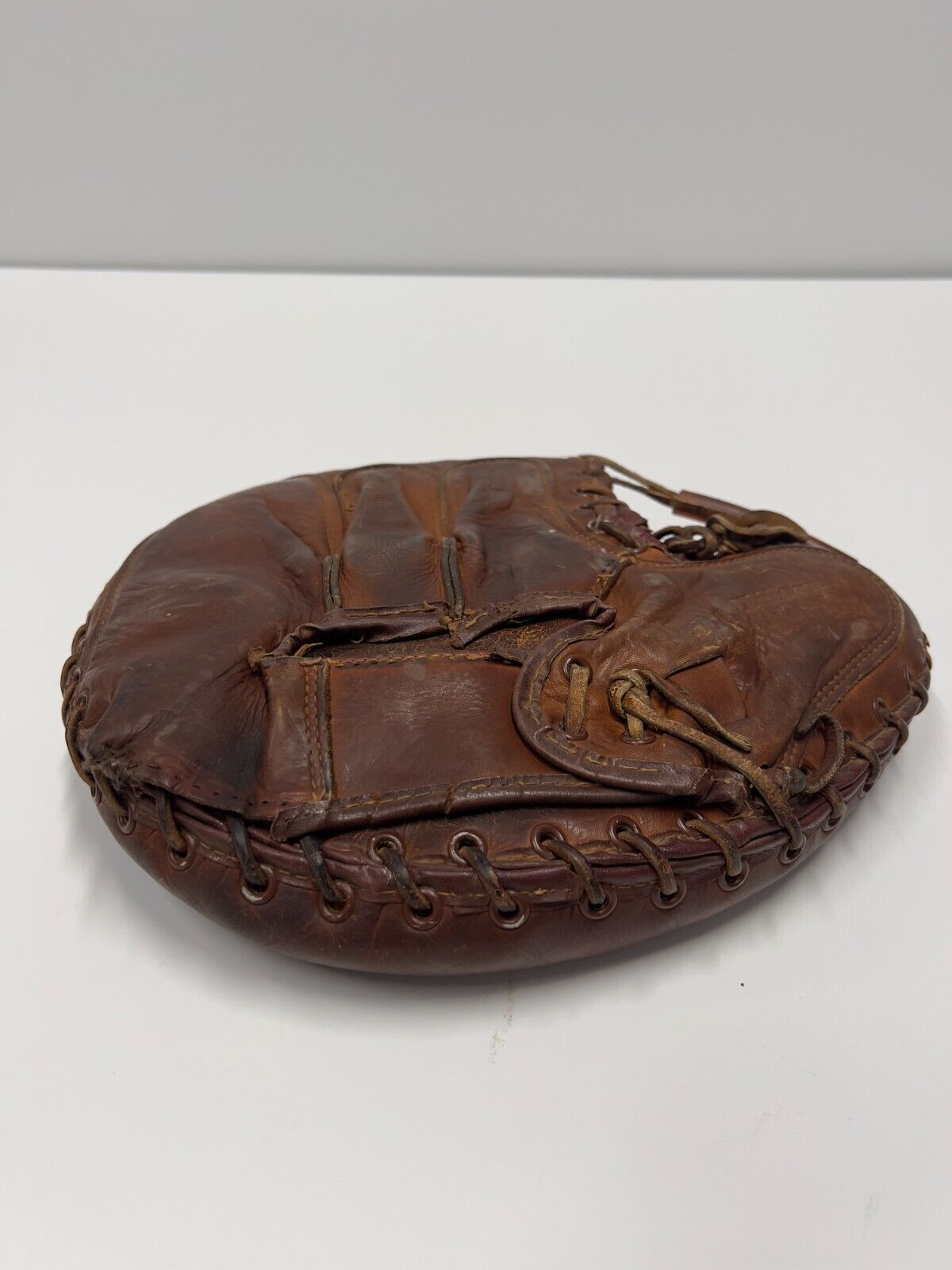 Vintage Wilson catchers mitt A2562 Rube walker Model used