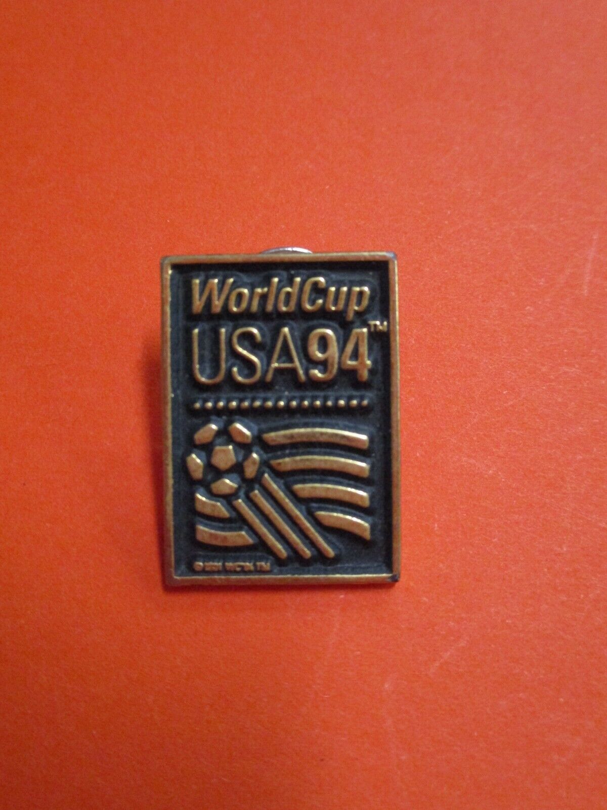 1994 World Cup Soccer USA Black and Gold Pin