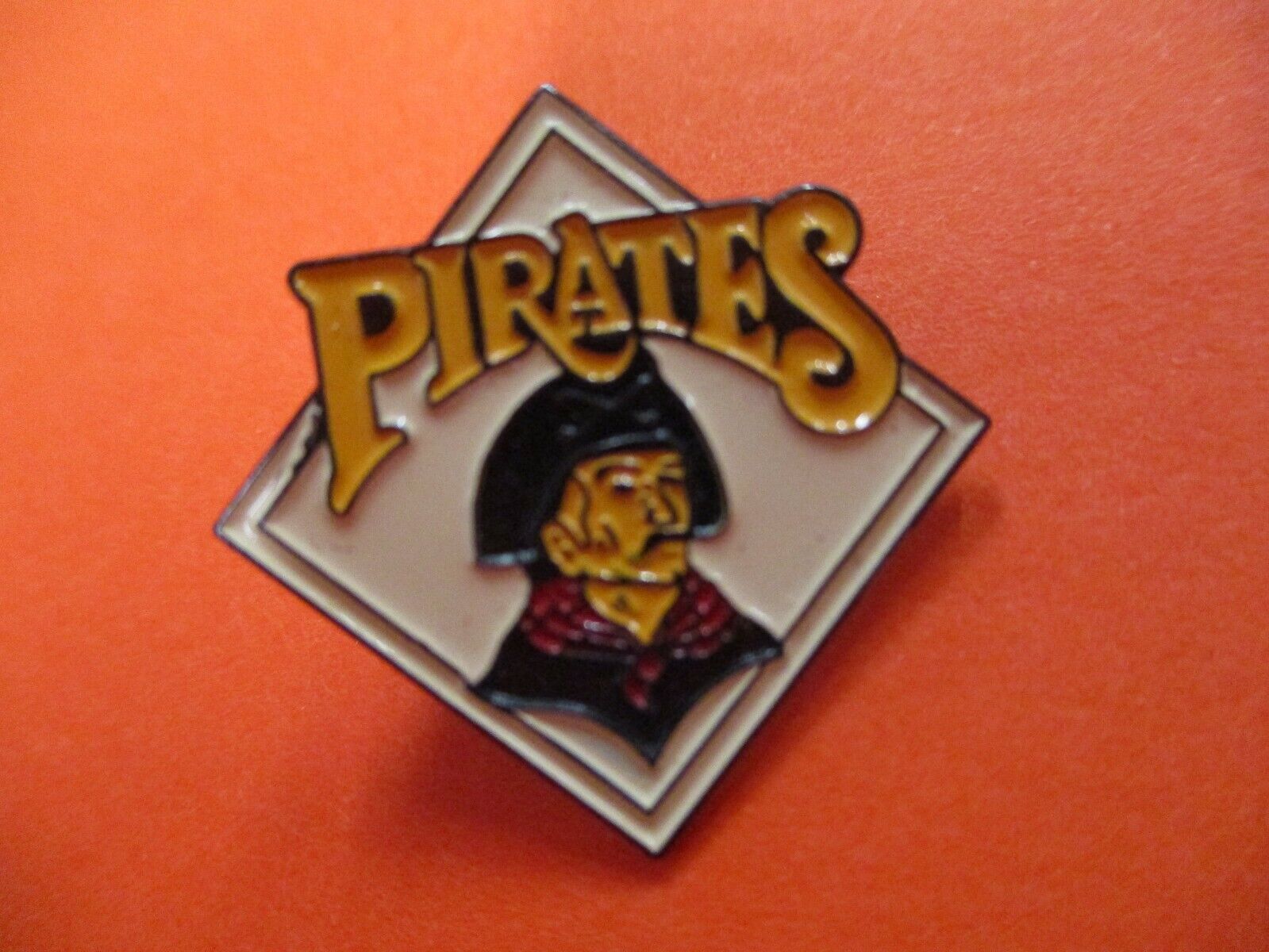 Pittsburgh Pirates Older Logo Baseball MLB Pin