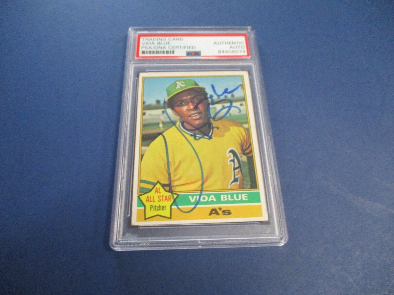 Vida Blue Athletics Autographed Signed 1976 Topps Card #140 PSA Slab Auth.