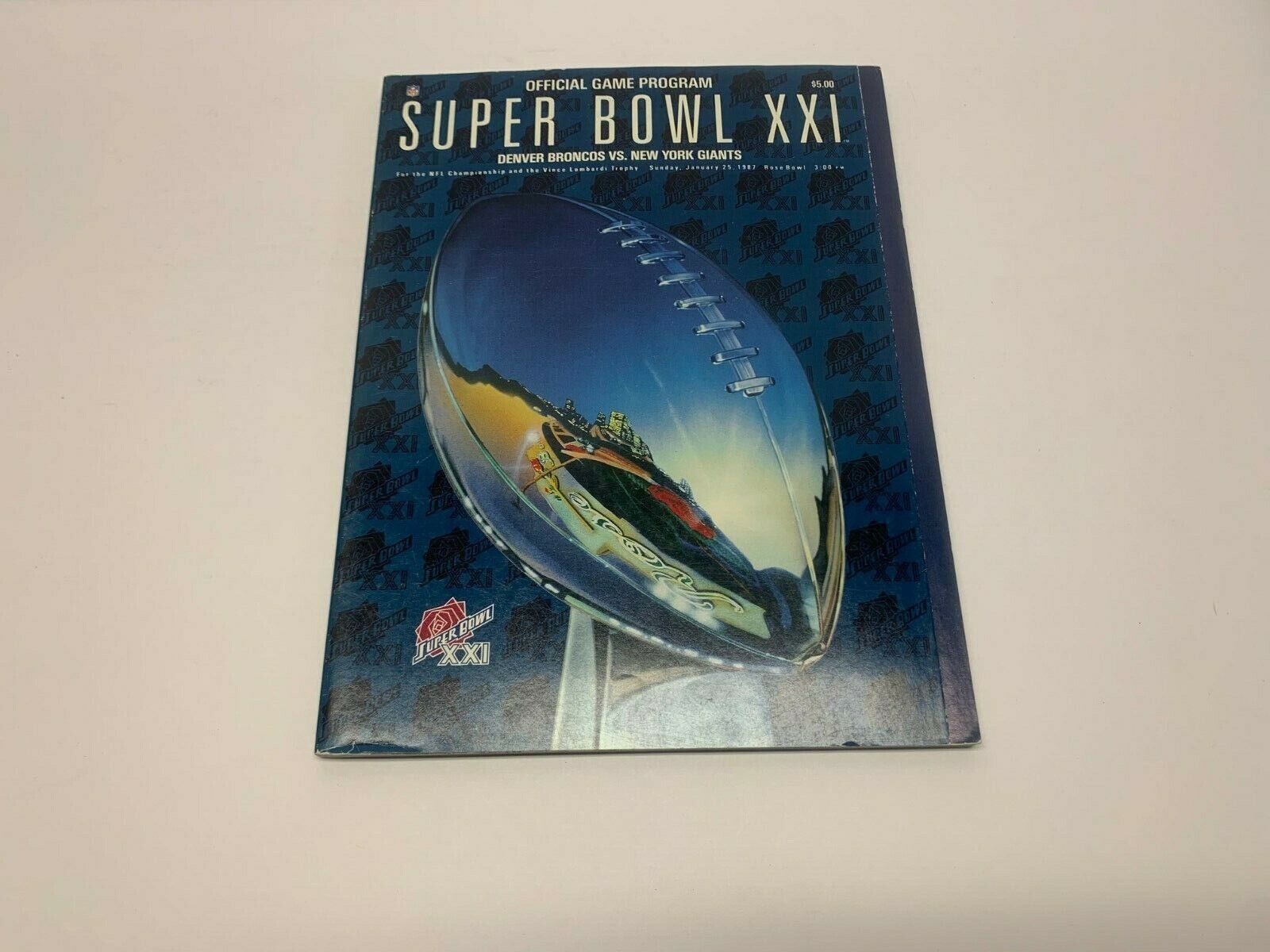 Super Bowl 21 Official Game Program 1987 Broncos vs Giants in ex condition