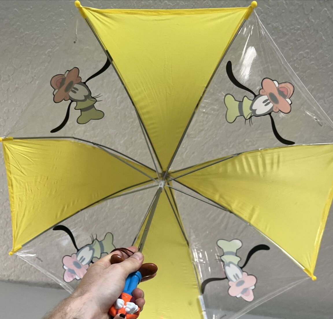 Walt Disney Mickey For Kids Goofy Umbrella 24 Inches 100% Vinyl Goofy Figure