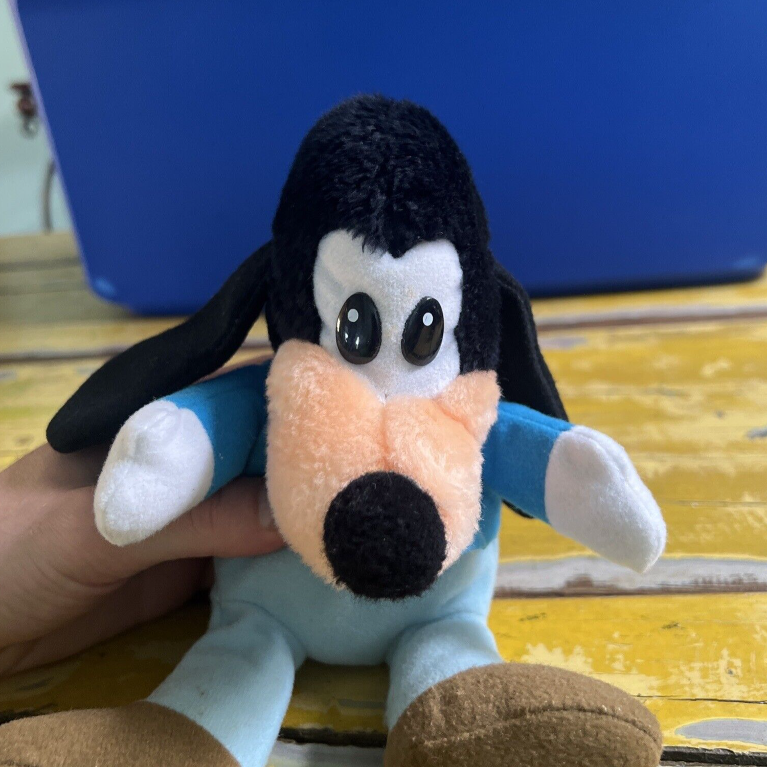 Walt Disney Mickeys Christmas Carol Goofy Char Plush Figure Size 4x7 Inches