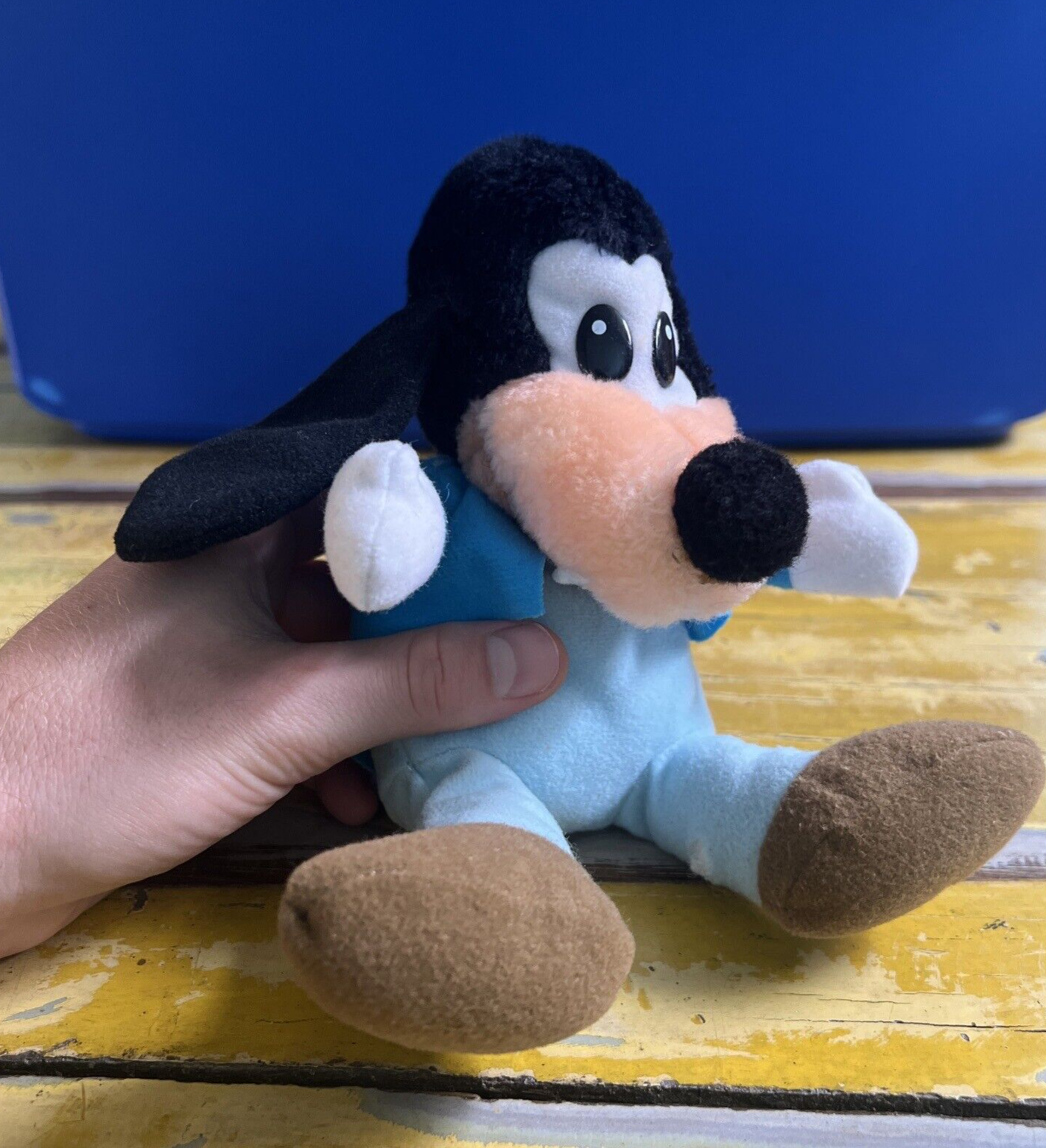 Walt Disney Mickeys Christmas Carol Goofy Char Plush Figure Size 4x7 Inches