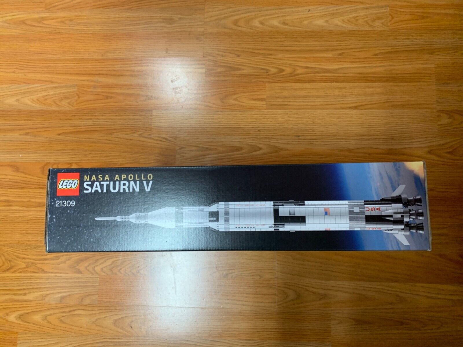 LEGO 21309 NASA Apollo Saturn V RARE