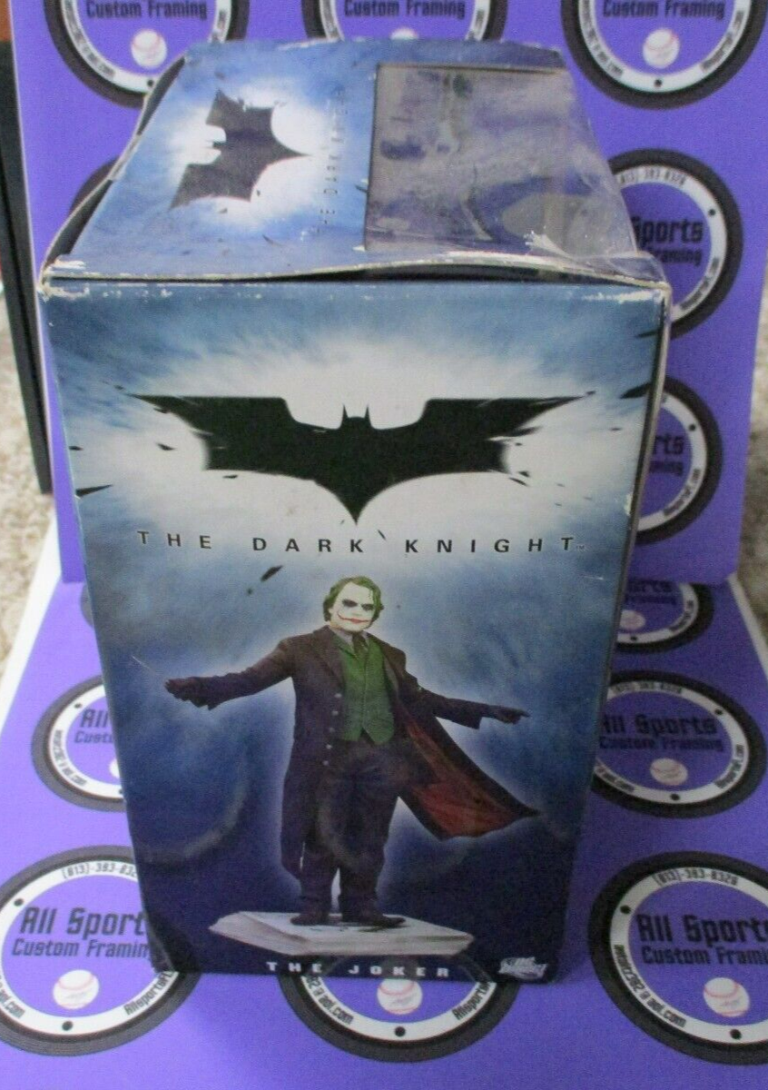 The Joker The Dark Knight Exclusive Limited Edition Collector Statue DC Direct