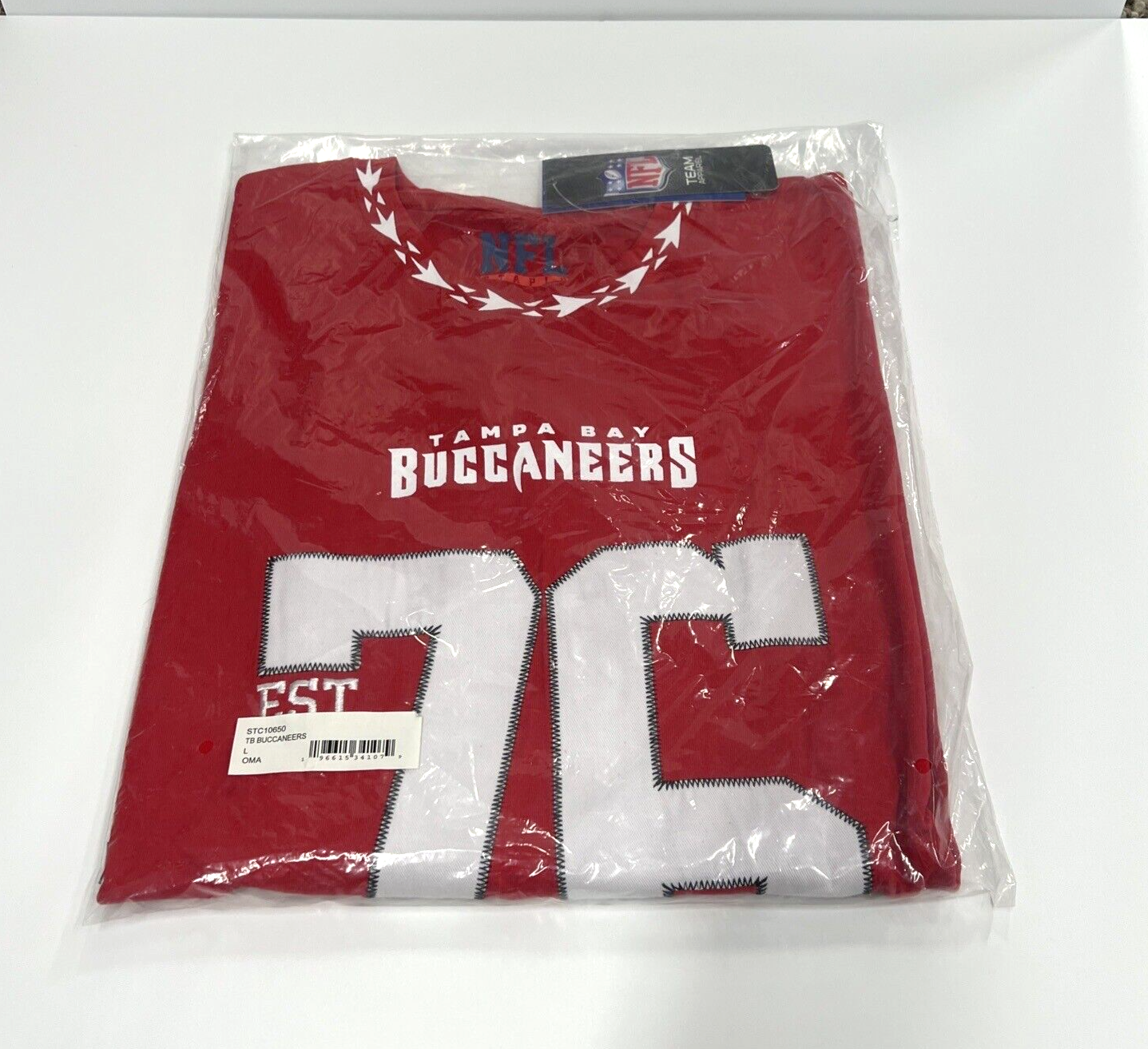 Tampa Bay Buccaneers Red Large Size T Shirt NFL Licensed 76 Est Shirt NEW in Bag