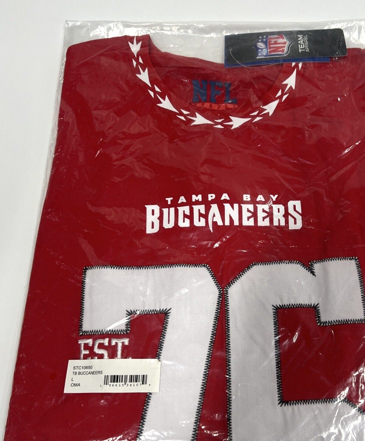 Tampa Bay Buccaneers Red Large Size T Shirt NFL Licensed 76 Est Shirt NEW in Bag