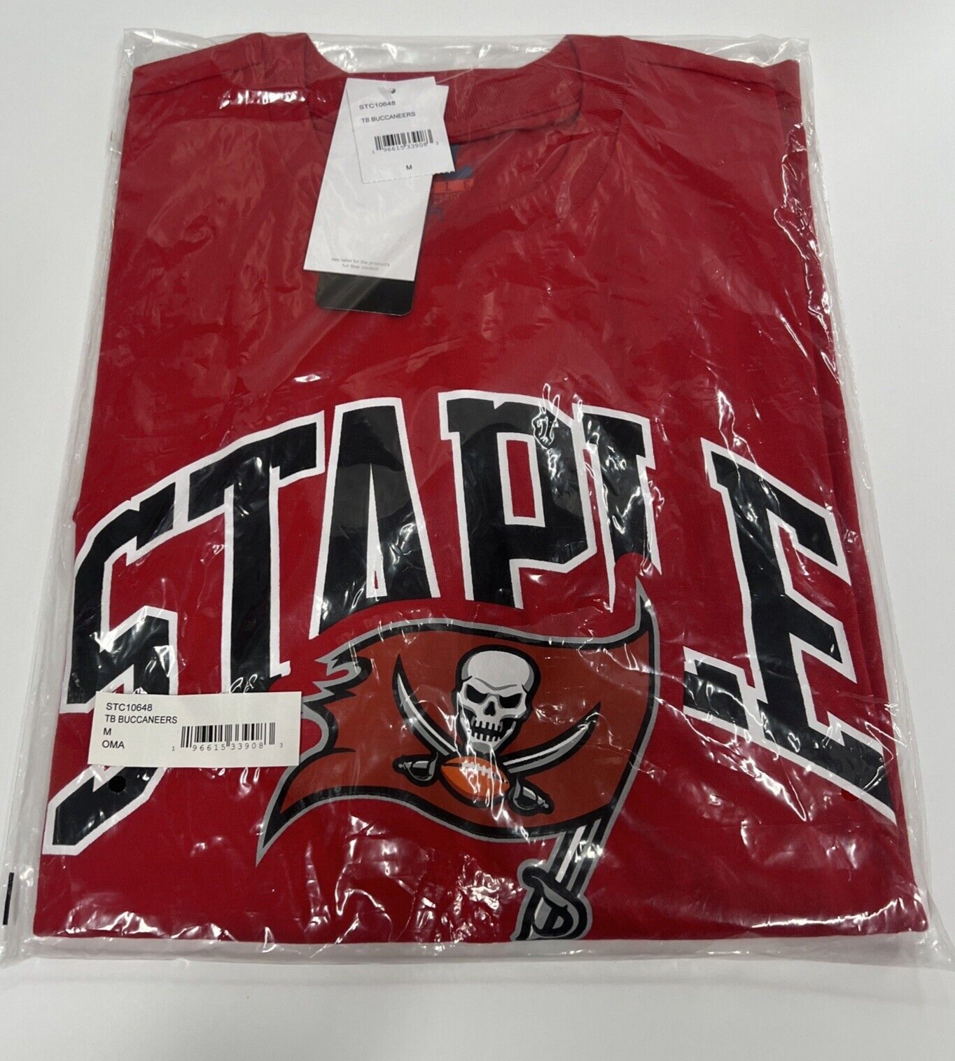 Tampa Bay Buccaneers Red Medium Size T Shirt NFL Staple Apparel Brand New