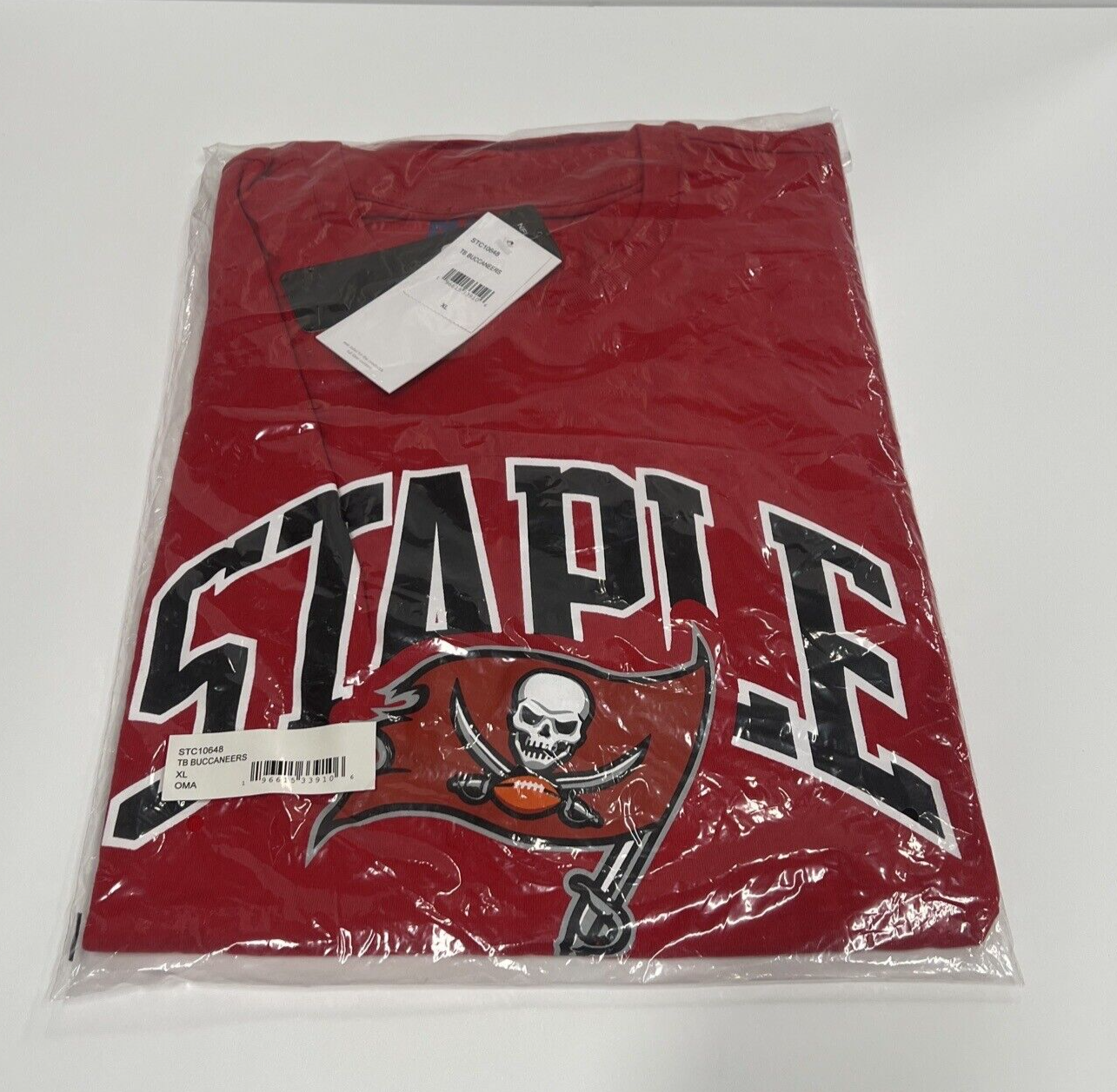 Tampa Bay Buccaneers Red X Large Size T Shirt NFL  Staple Apparel New