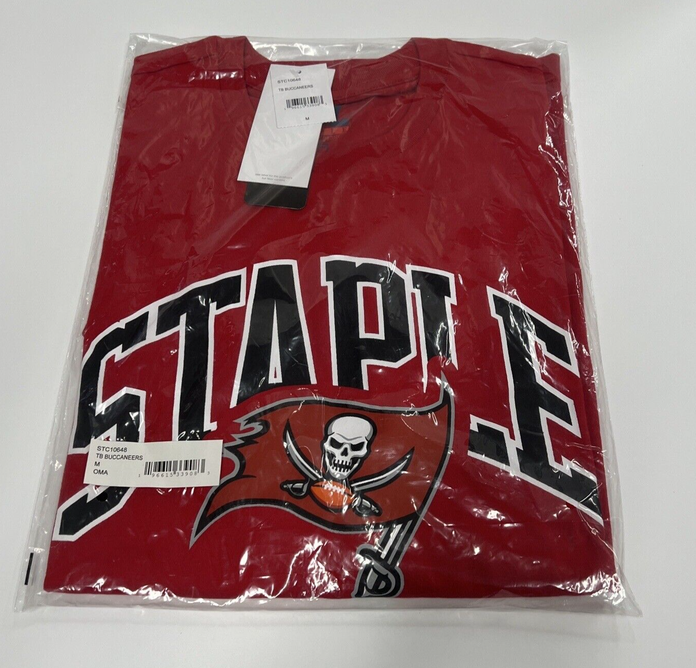 Tampa Bay Buccaneers Red Medium Size T Shirt NFL Staple Apparel Brand New