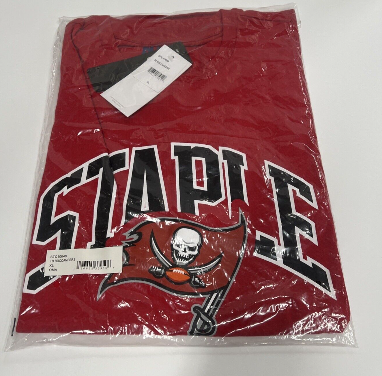 Tampa Bay Buccaneers Red X Large Size T Shirt NFL  Staple Apparel New