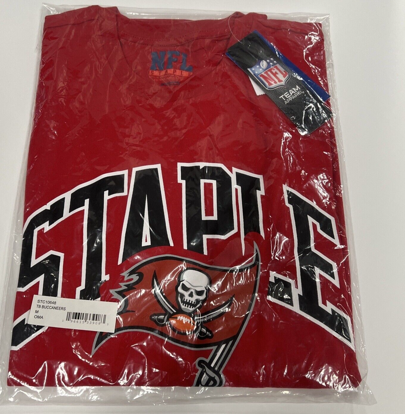 Tampa Bay Buccaneers Red Medium Size T Shirt NFL Staple Apparel Brand New