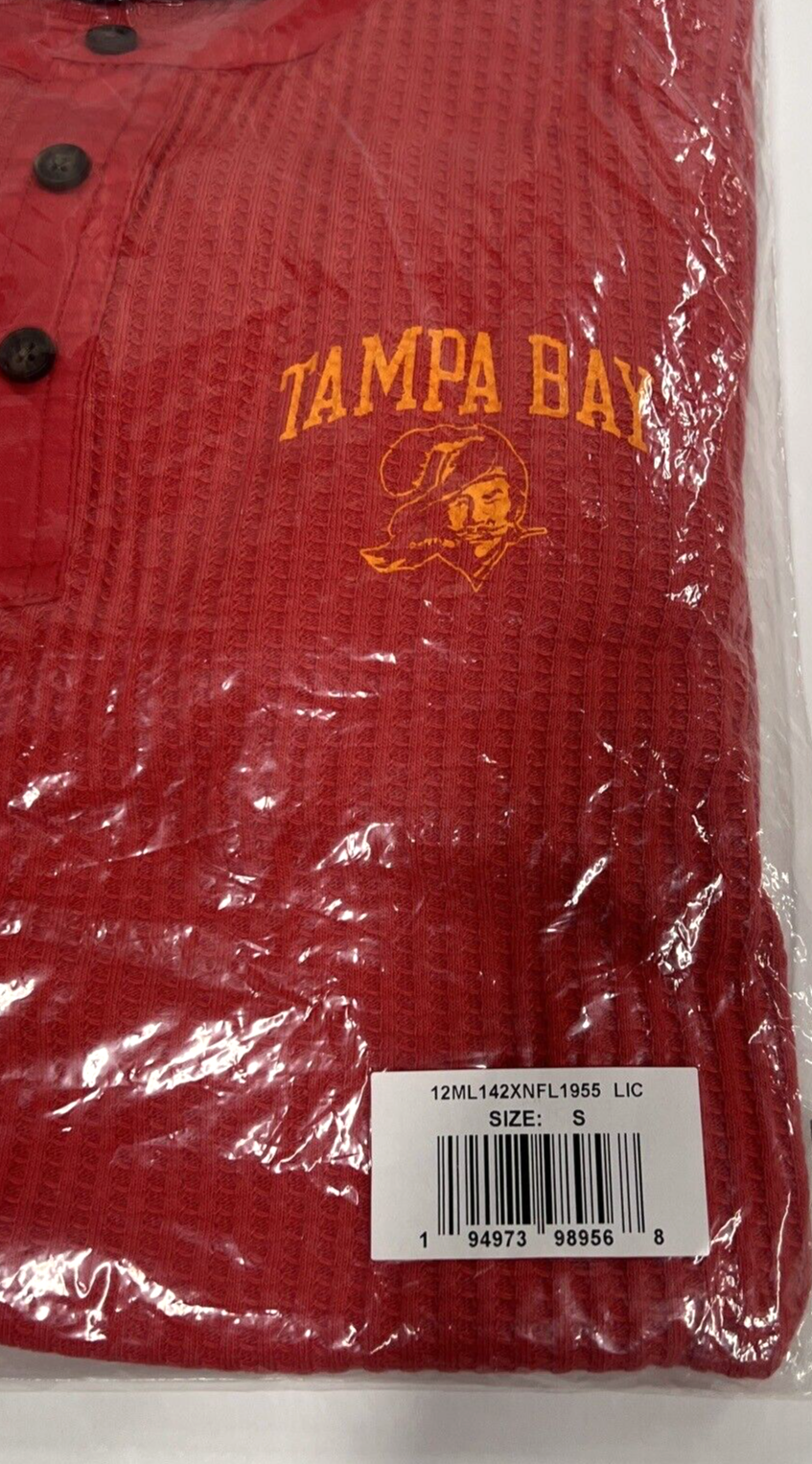 Tampa Bay Buccaneers Red Small Size T Shirt NFL Licensed Apparel JFC Brand NIB