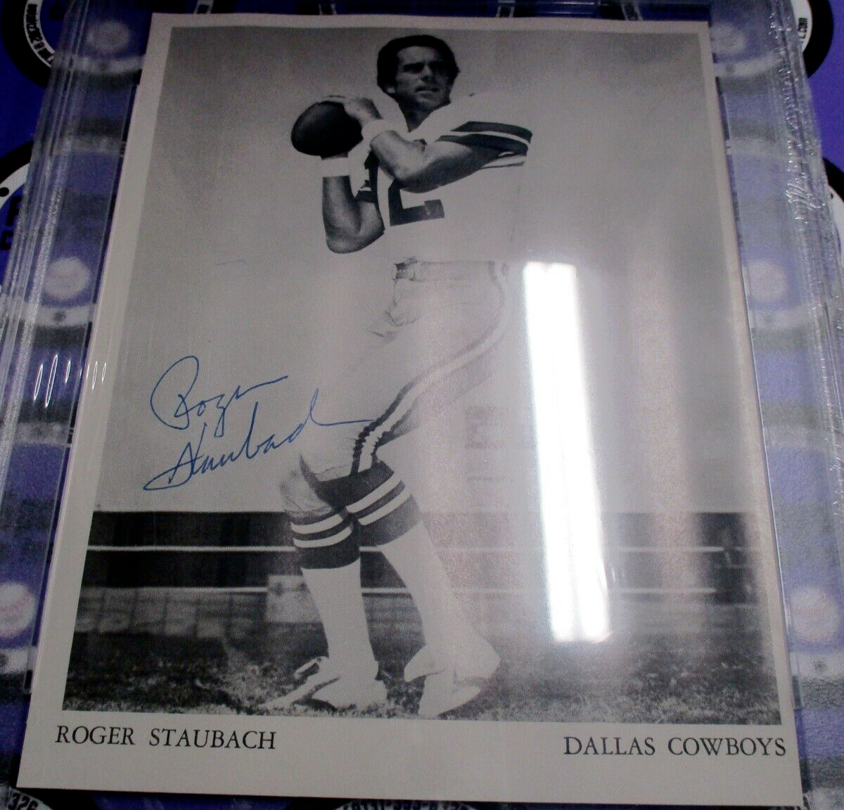 Roger Staubach Autographed Signed 5x7 B&W Cowboys Team Photo PSA Slab #84796858