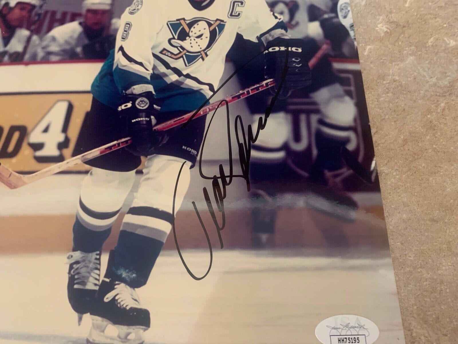 Teemu Selanne Mighty Ducks Autographed 8x10 Hockey Photo JSA COA #HH75195