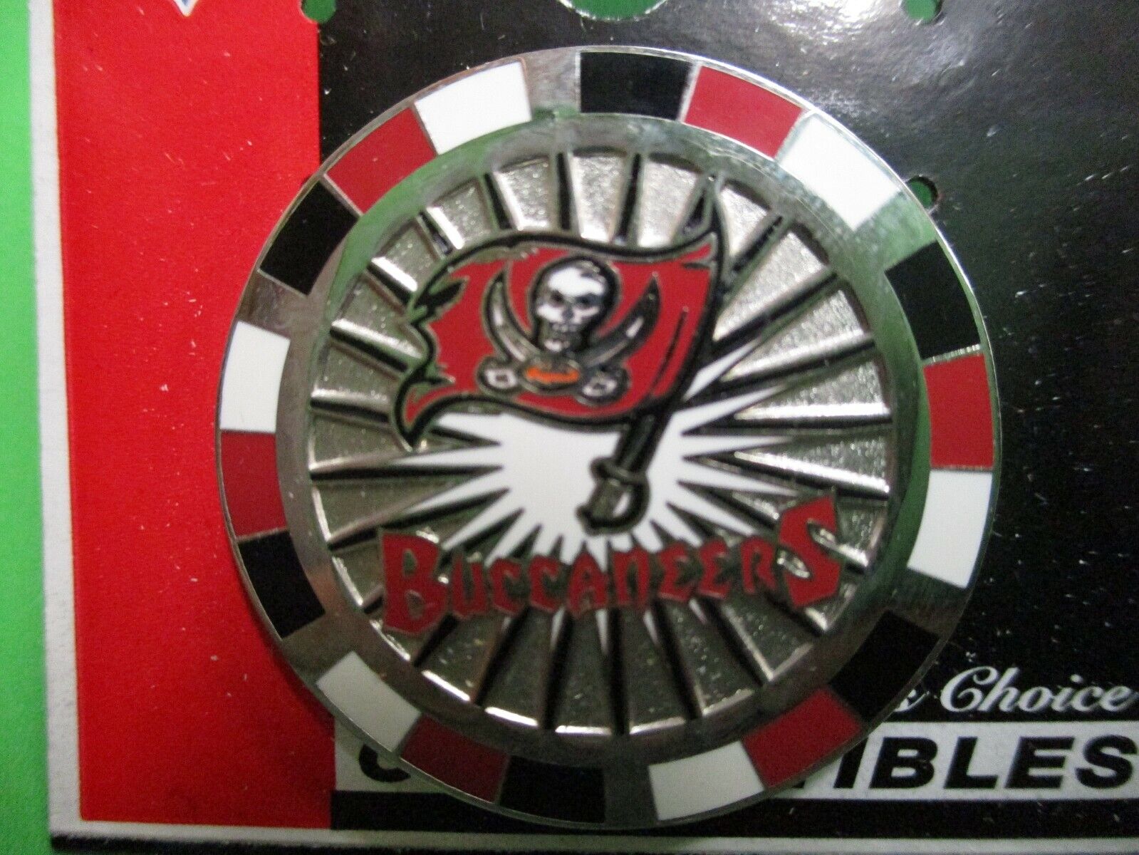 Tampa Bay Buccaneers Poker Chip Style Label Pin Bucs