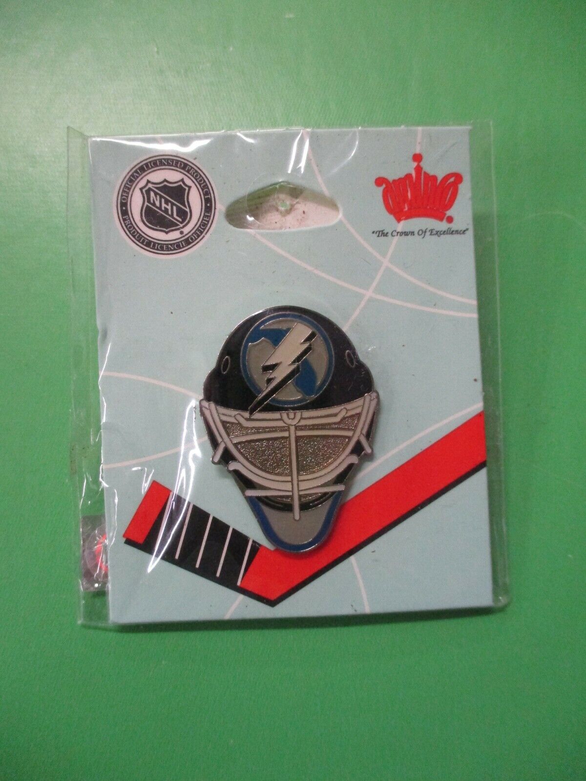 Tampa Bay Lightning Old Logo Goalie Mask Pin