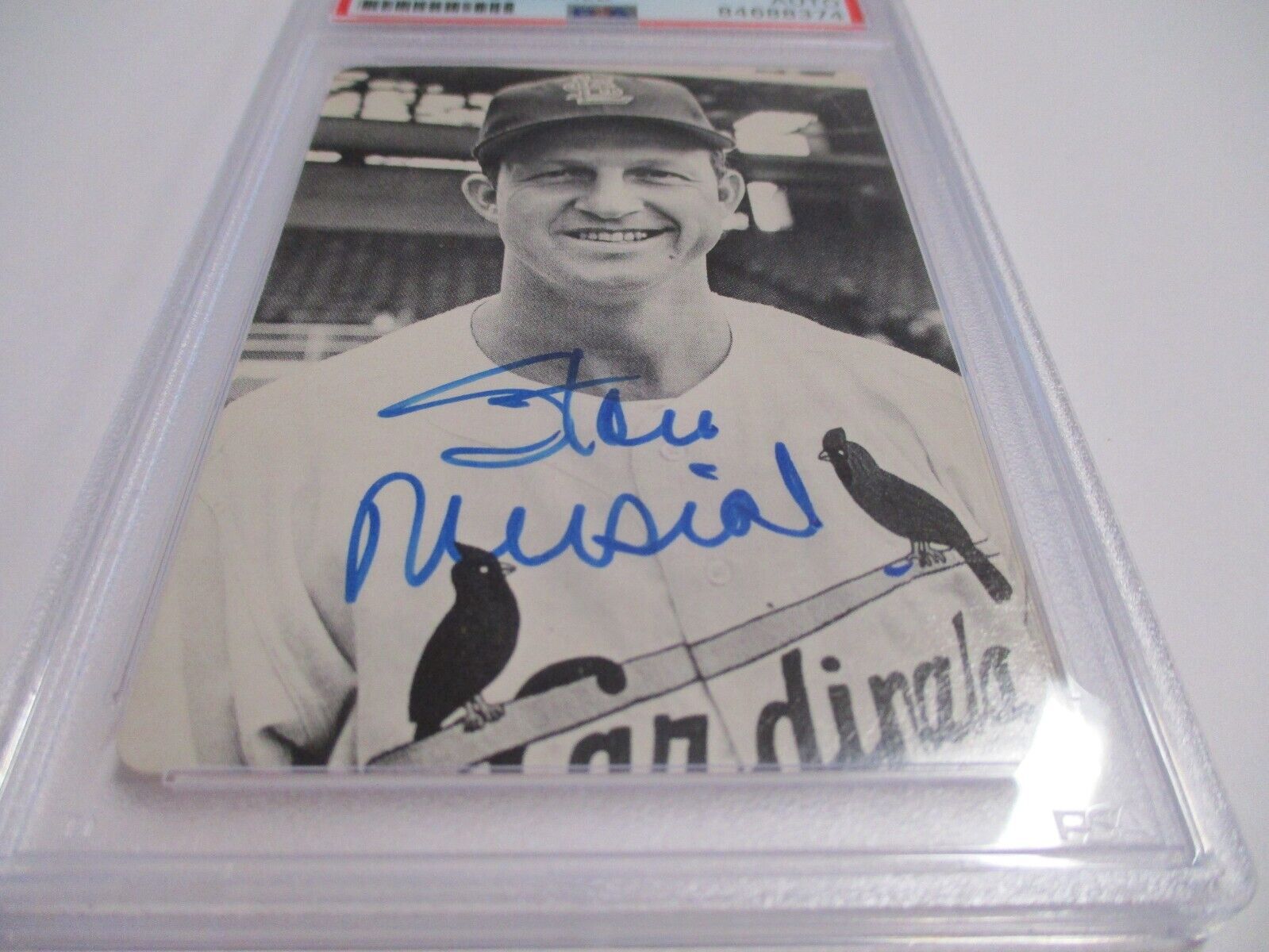 Stan Musial Cardinals MLB Autographed 1982 Baseball Card News Card PSA Slab