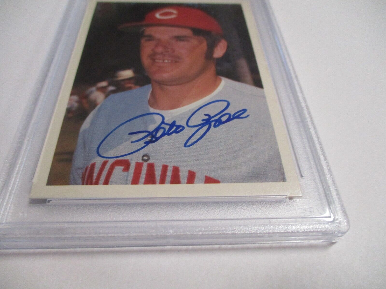 Pete Rose Cincinnati Reds Autographed 1986 Puzzle Back Baseball Card PSA Slab 4