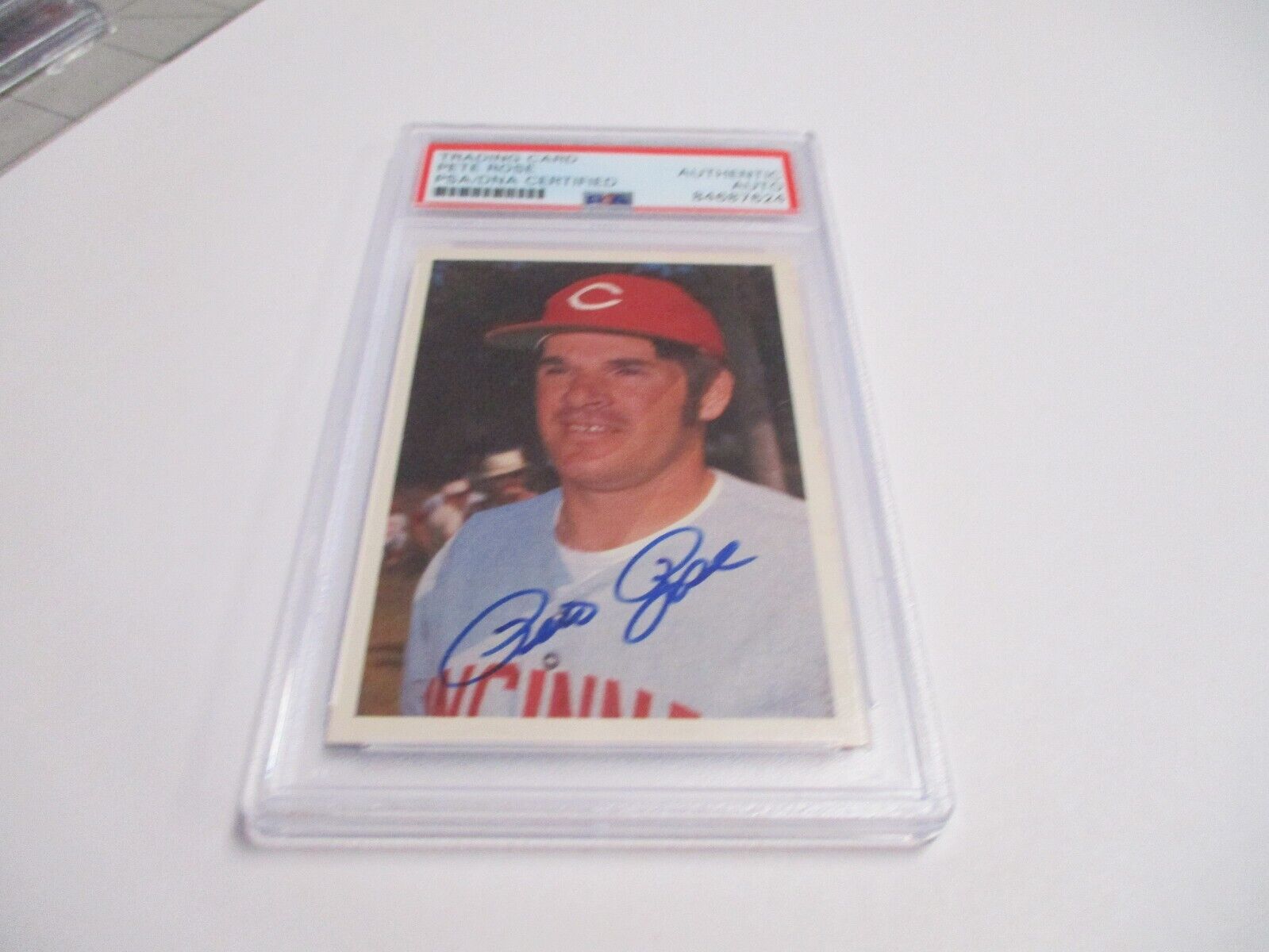 Pete Rose Cincinnati Reds Autographed 1986 Puzzle Back Baseball Card PSA Slab