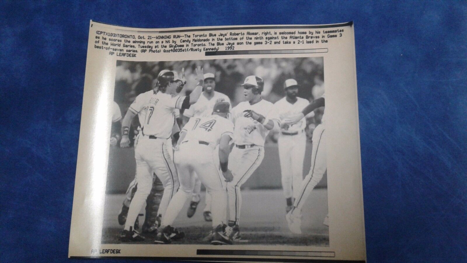 Roberto Alomar  Laser  8x81/2 AP Photo Leaf Desk