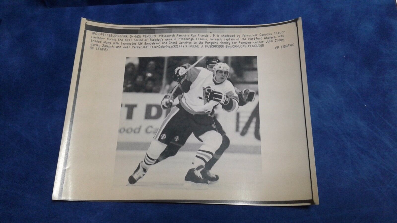 Ron Francis 7x81/2 AP Photo Leaf Desk