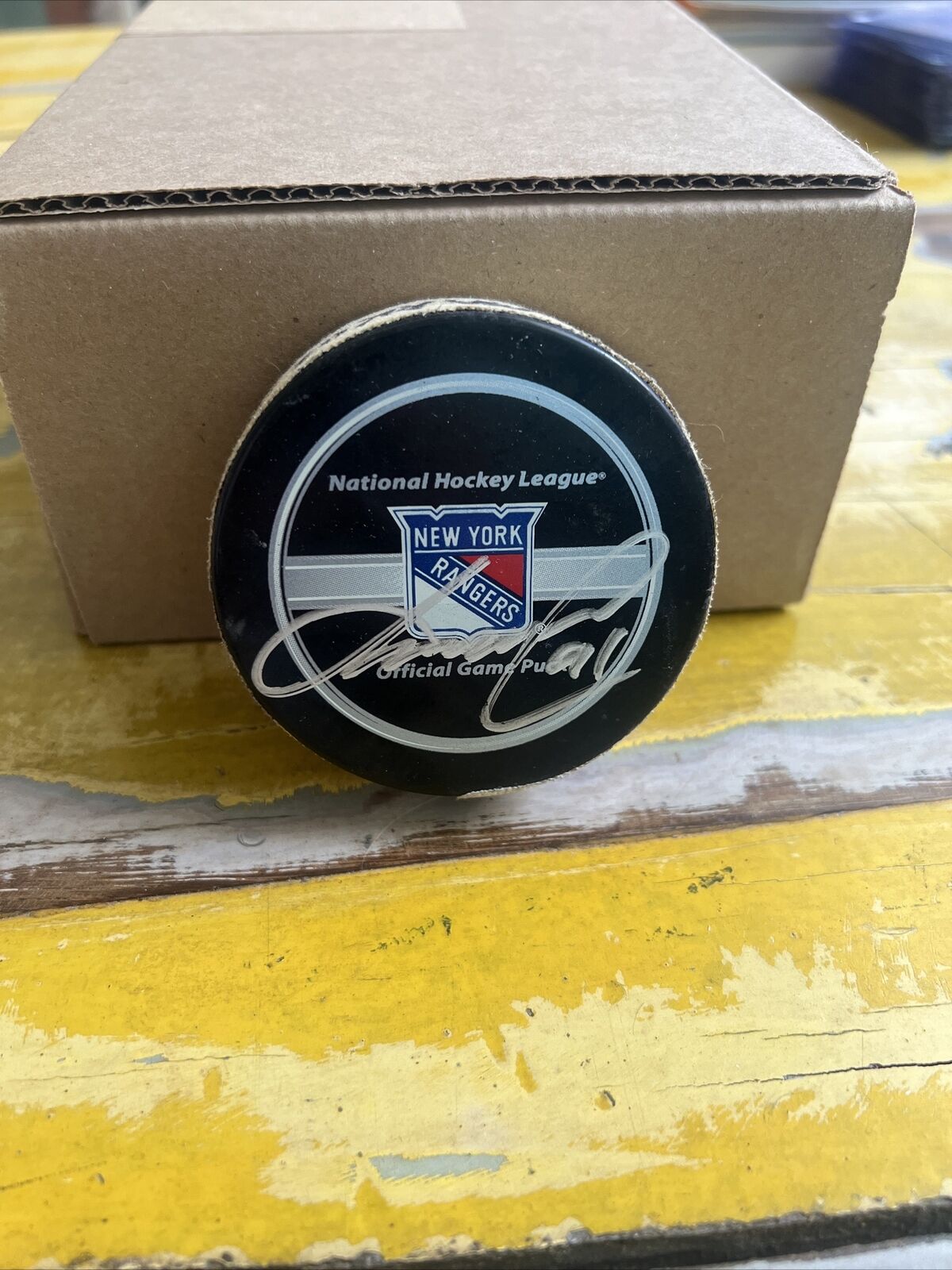 NHL Markus Naslund Autographed Signed Rangers Official Game Puck JSA COA