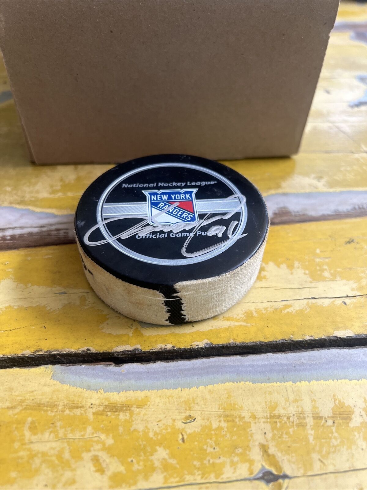 NHL Markus Naslund Autographed Signed Rangers Official Game Puck JSA COA