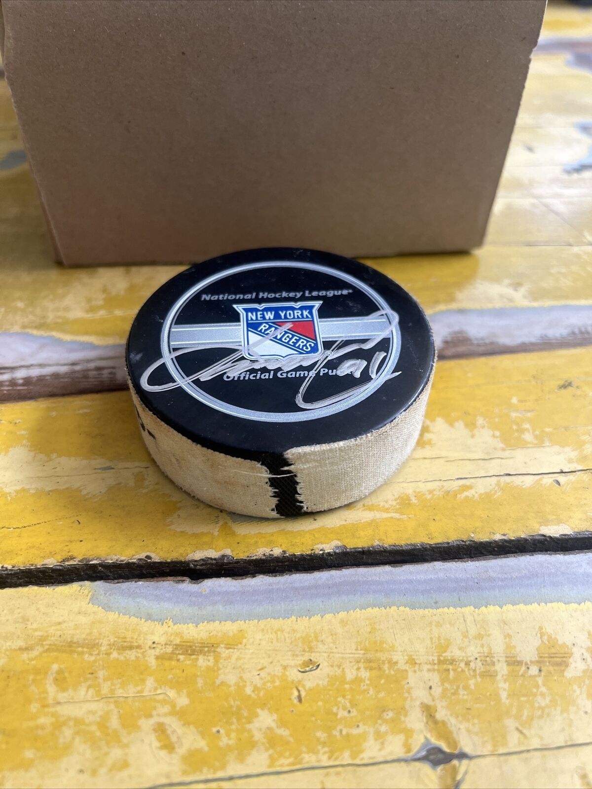 NHL Markus Naslund Autographed Signed Rangers Official Game Puck JSA COA