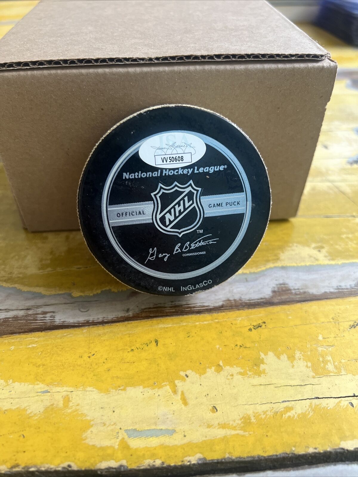 NHL Markus Naslund Autographed Signed Rangers Official Game Puck JSA COA