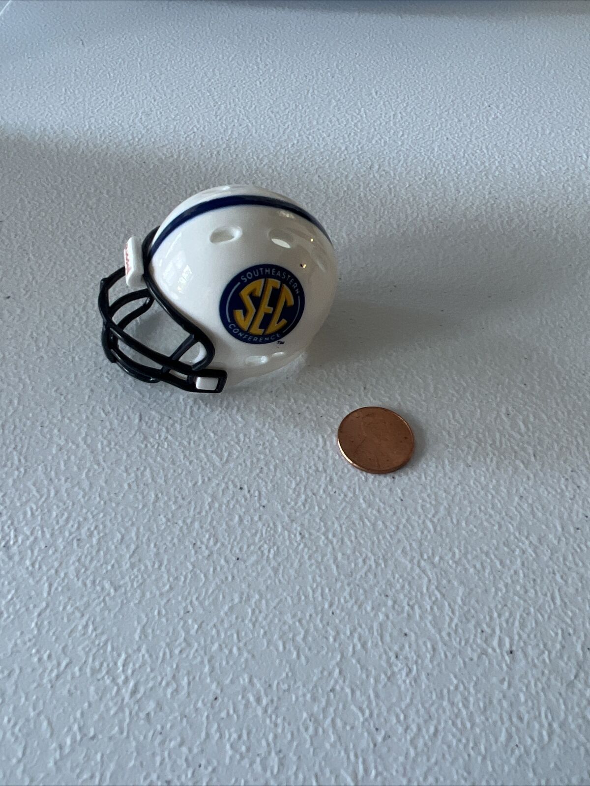 NCAA South East Conf Riddell Brand Licensed May 2013 Mini Helmet Pocket Size New