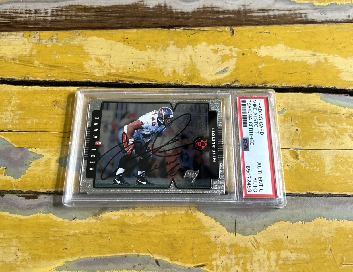 NFL Mike Alstott Autographed Signed 1998 Upper Deck Full Sign. Card PSA Slab