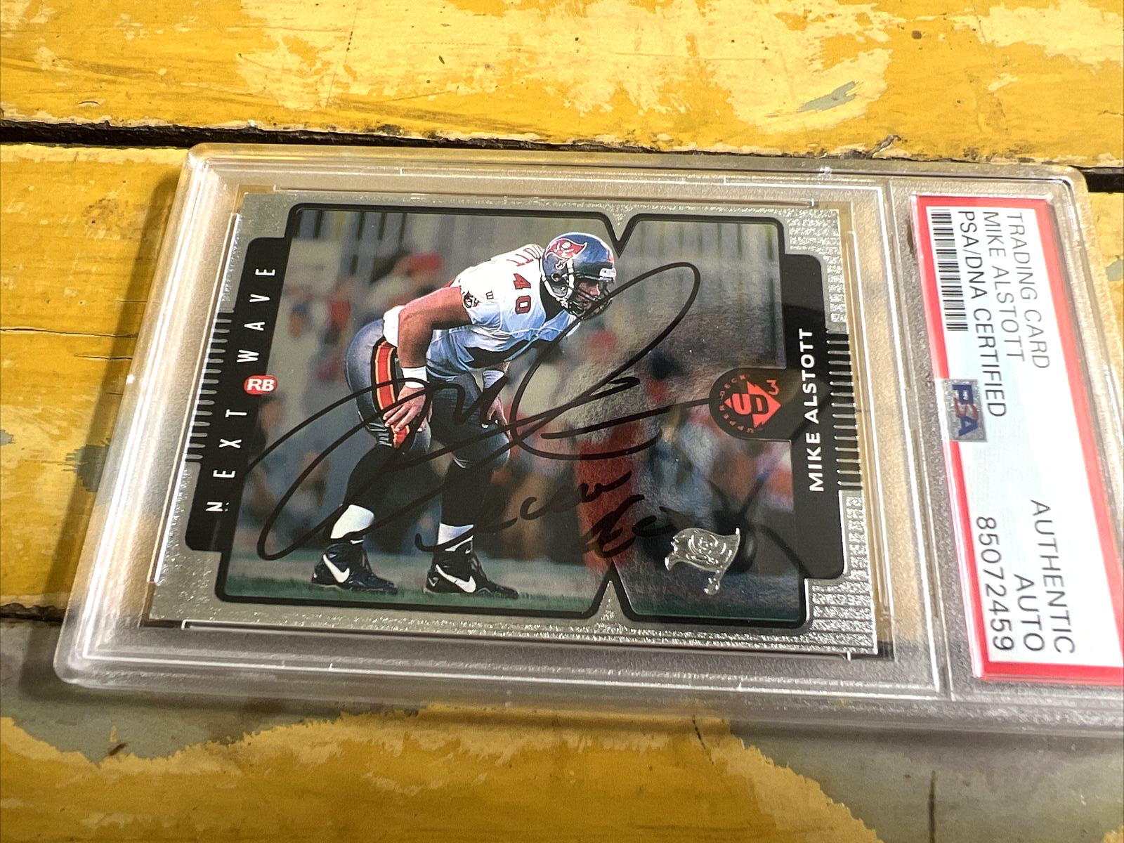 NFL Mike Alstott Autographed Signed 1998 Upper Deck Full Sign. Card PSA Slab