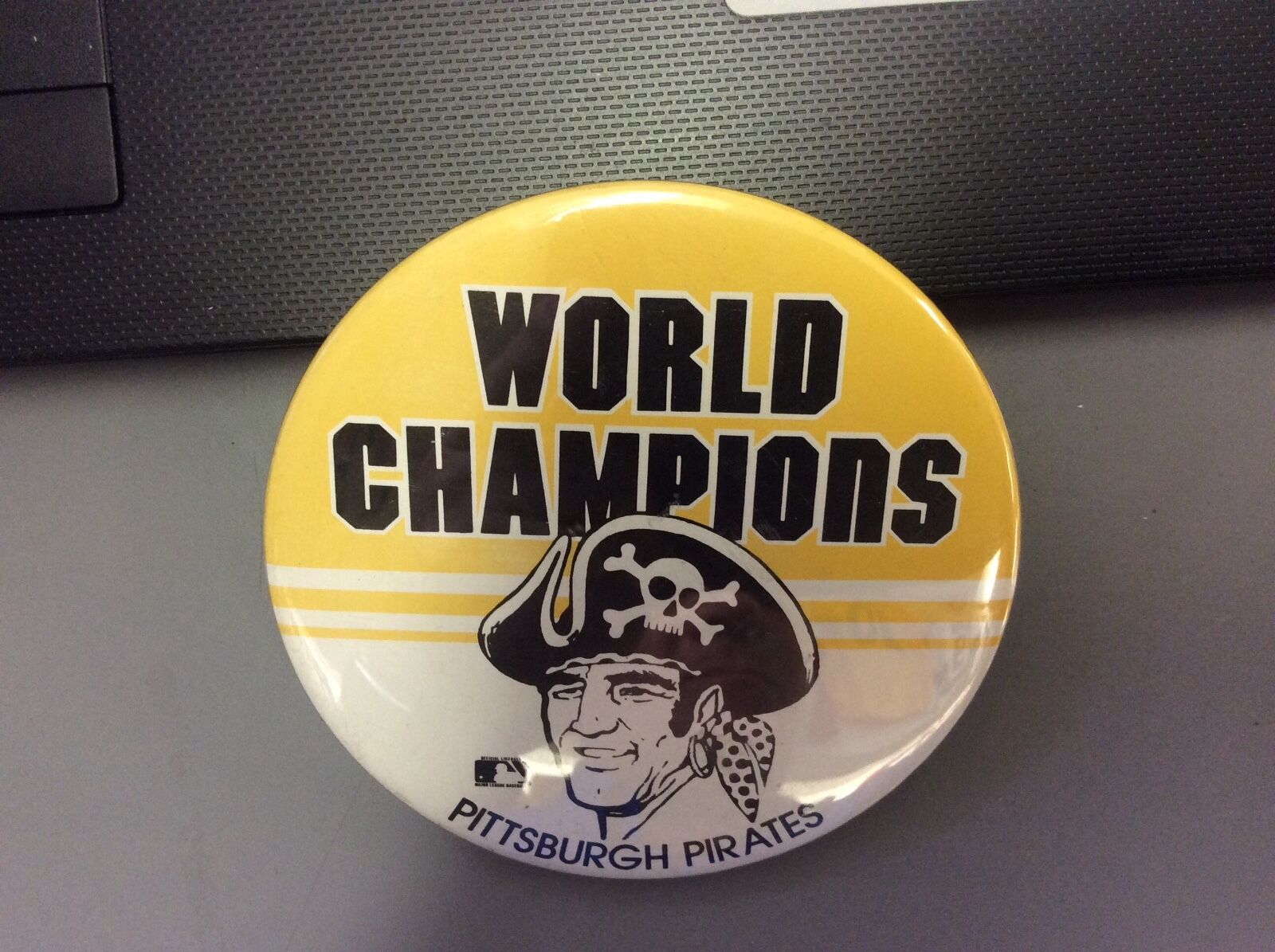 1979 Pittsburgh Pirates World Series pin Orioles Bucs World Champs