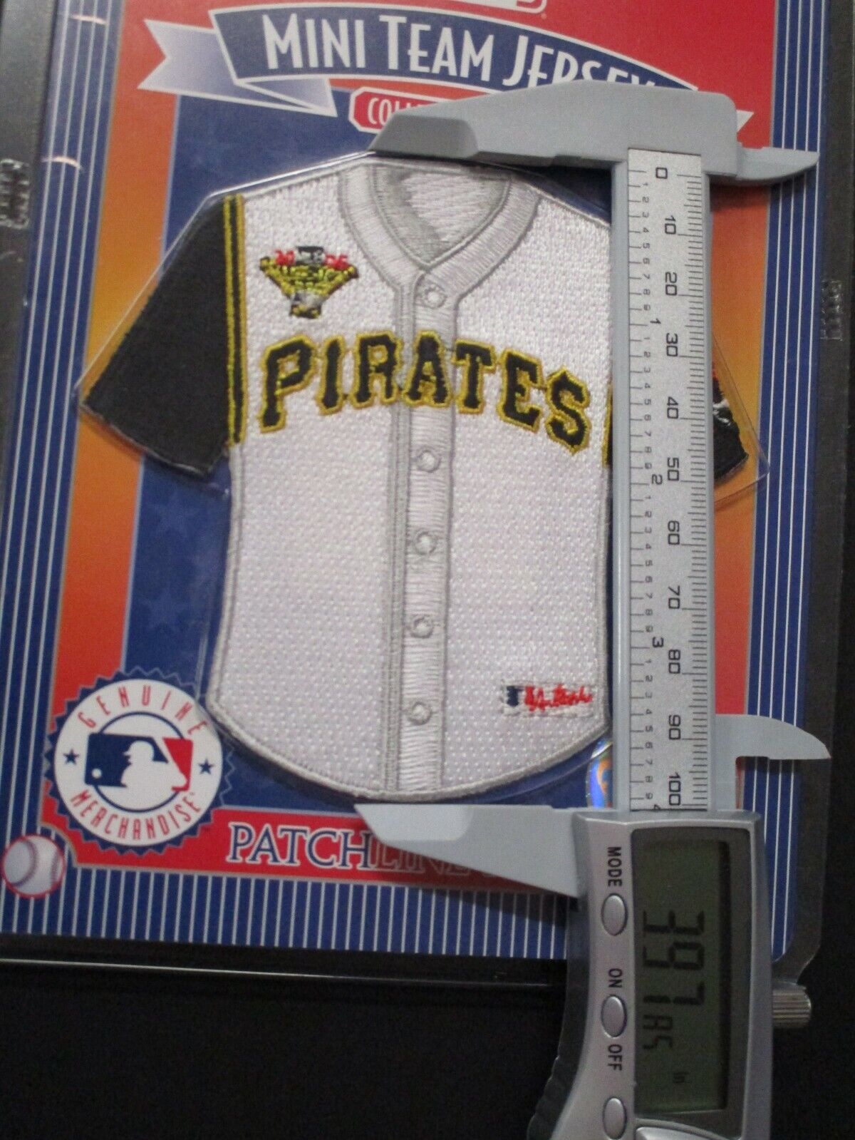 Pittsburgh Pirates Mini Team Jersey Collector Patch Size 4 x 4 inches NIP