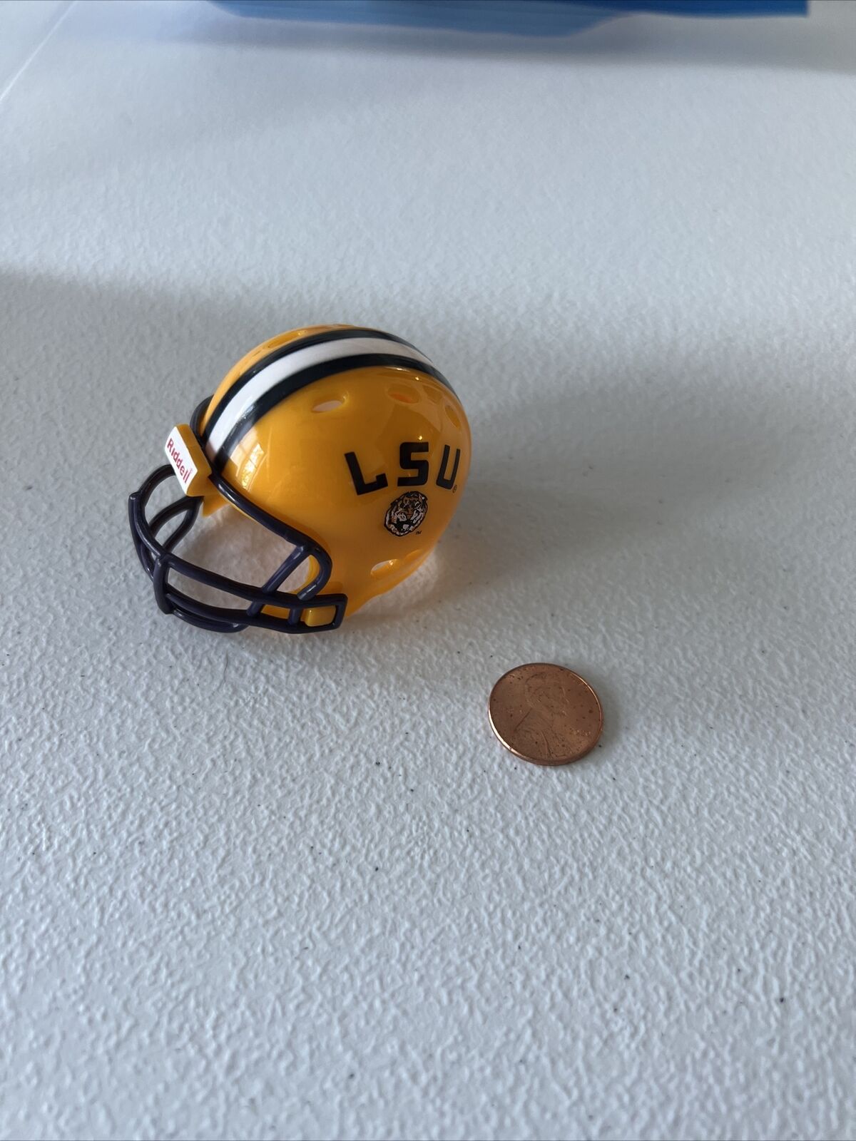 NCAA LSU Tigers Riddell Brand Licensed May 2013 Mini Helmet Pocket Size New