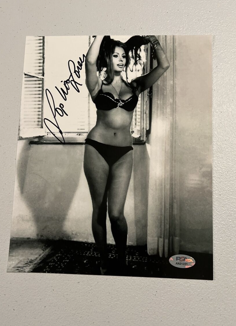 Sophia Loren "Italian Actress" Autographed Signed 8x10 Sexy Photo PSA COA