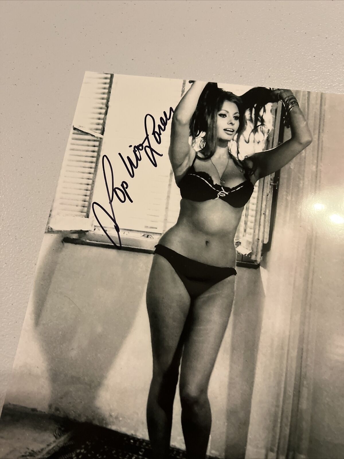 Sophia Loren "Italian Actress" Autographed Signed 8x10 Sexy Photo PSA COA