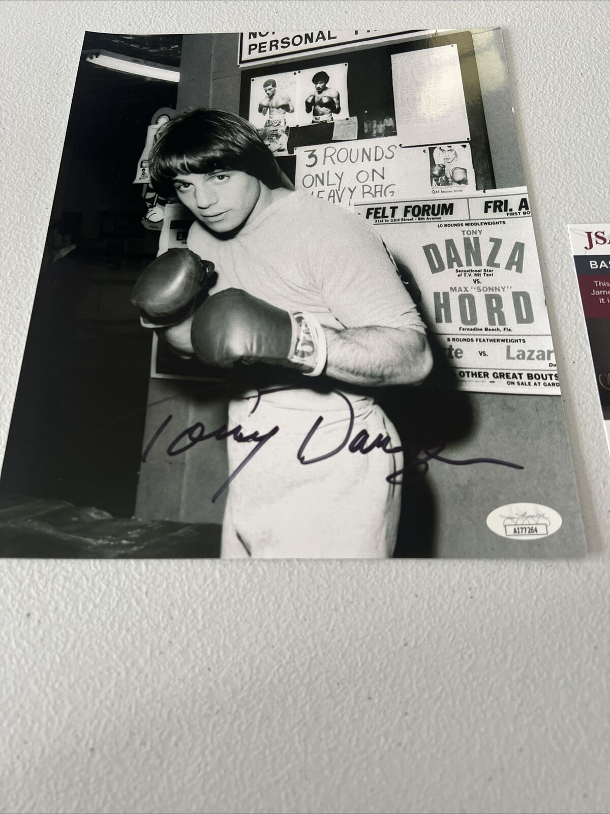 Tony Danza boxing Autographed Signed 8x10 B&W Photo JSA COA #AI77264