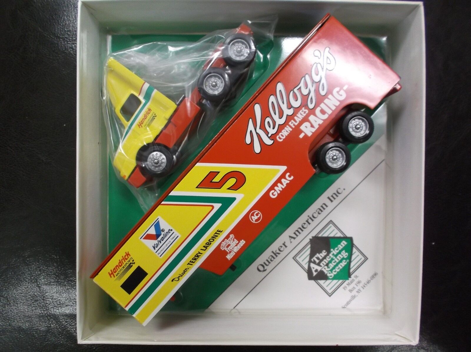 Terry Labonte WINROSS Racing Scene Kelloggs Transport Truck NIB