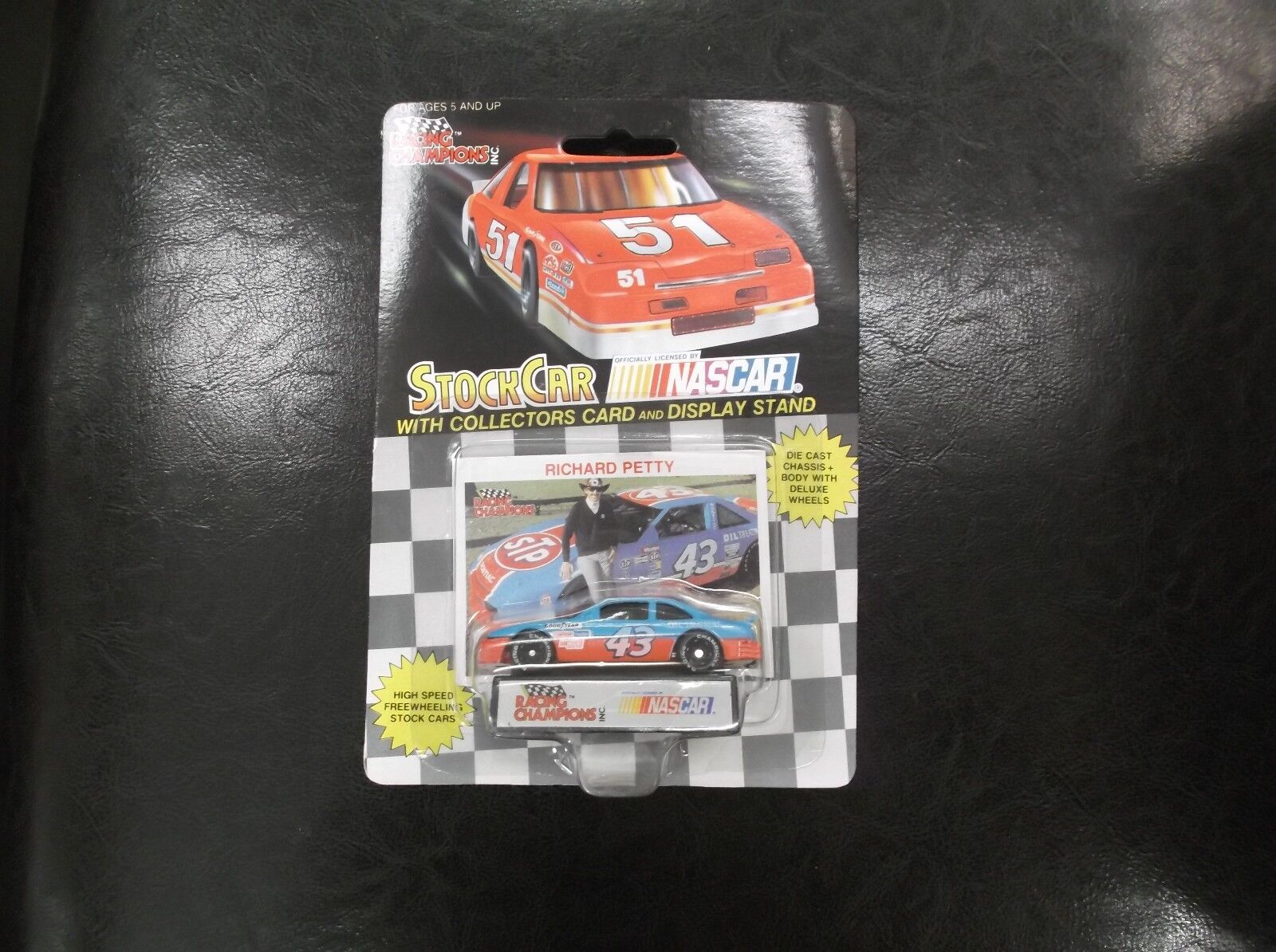 Richard Petty #43  Stock Car 1:64 Diecast Replica 1991 Racing Champion